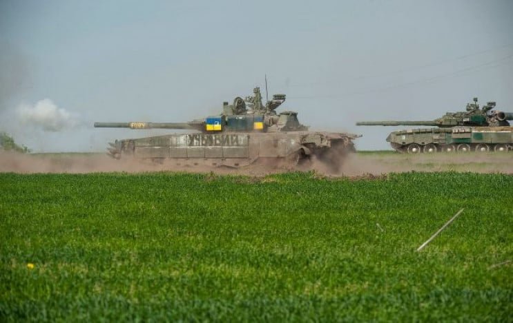 ЗСУ взяли під вогневий контроль трасу до Сватового і просуваються до Кремінної