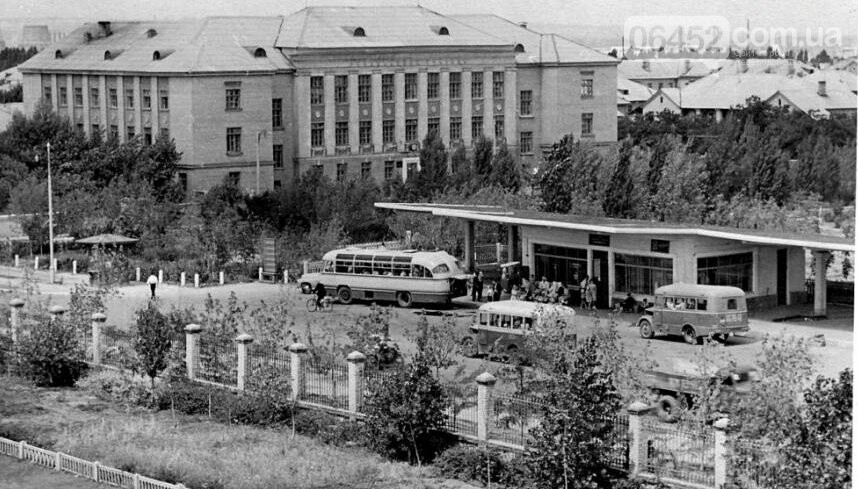 Как современные балконы портят архитектуру Северодонецка, фото-9 Как современные балконы портят архитектуру Северодонецка, фото-9