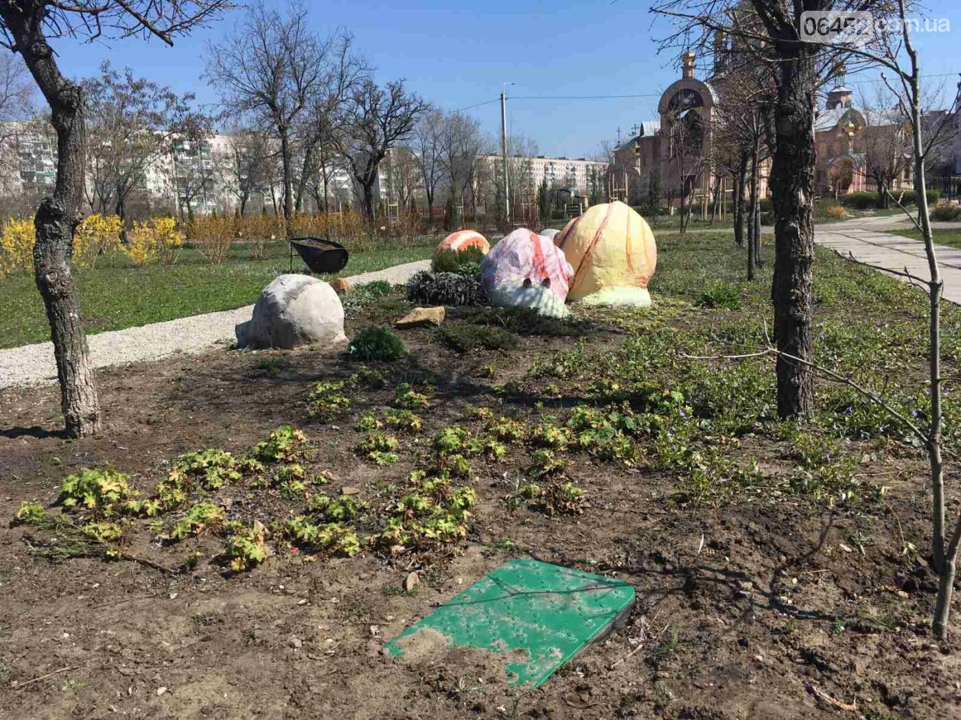 Северодонецкий сквер-оазис продолжает расцветать, фото-4 Северодонецкий сквер-оазис продолжает расцветать, фото-4