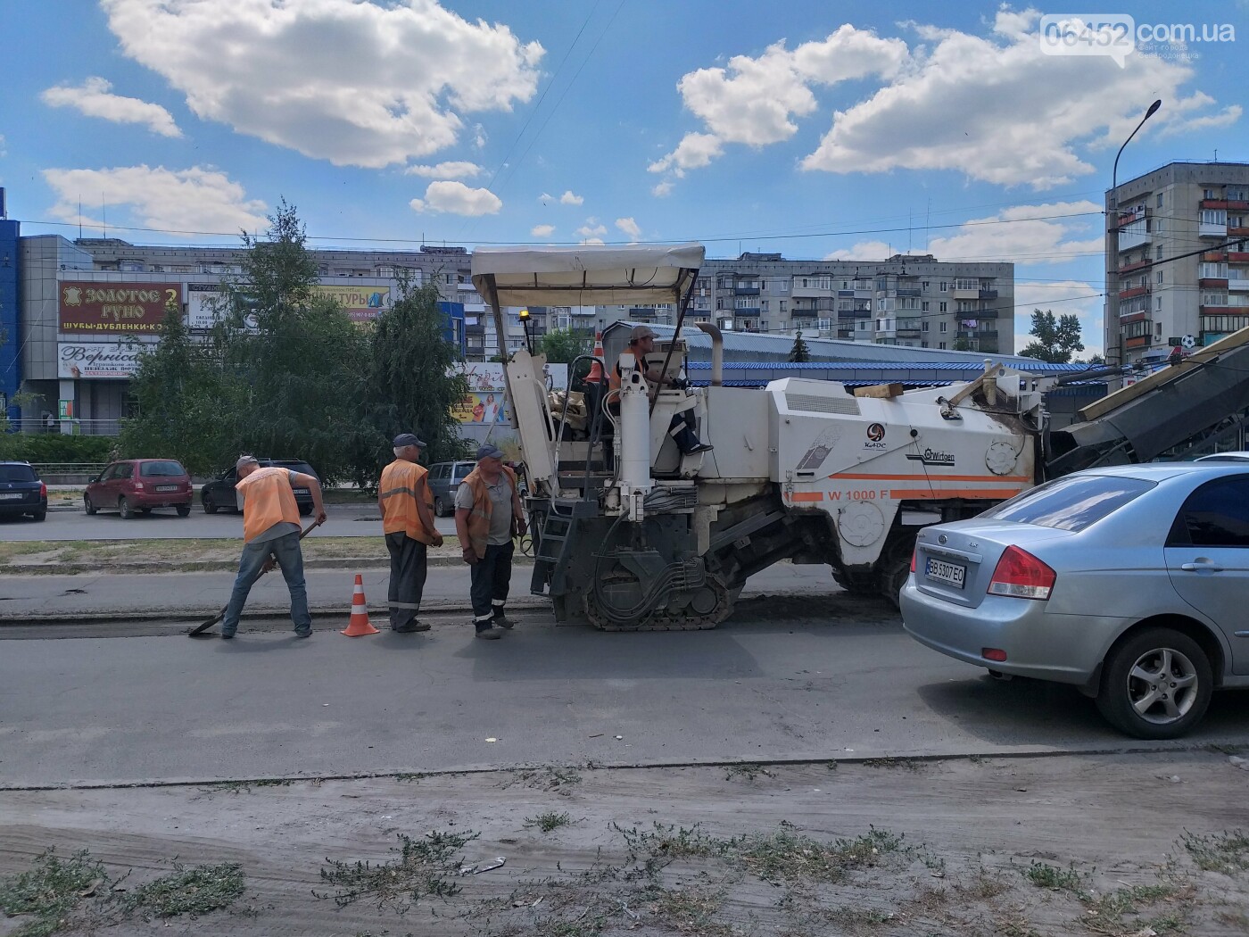 В Северодонецке капитально "обновляют" дорогу ( фото, видео) , фото-2 В Северодонецке капитально "обновляют" дорогу ( фото, видео) , фото-2