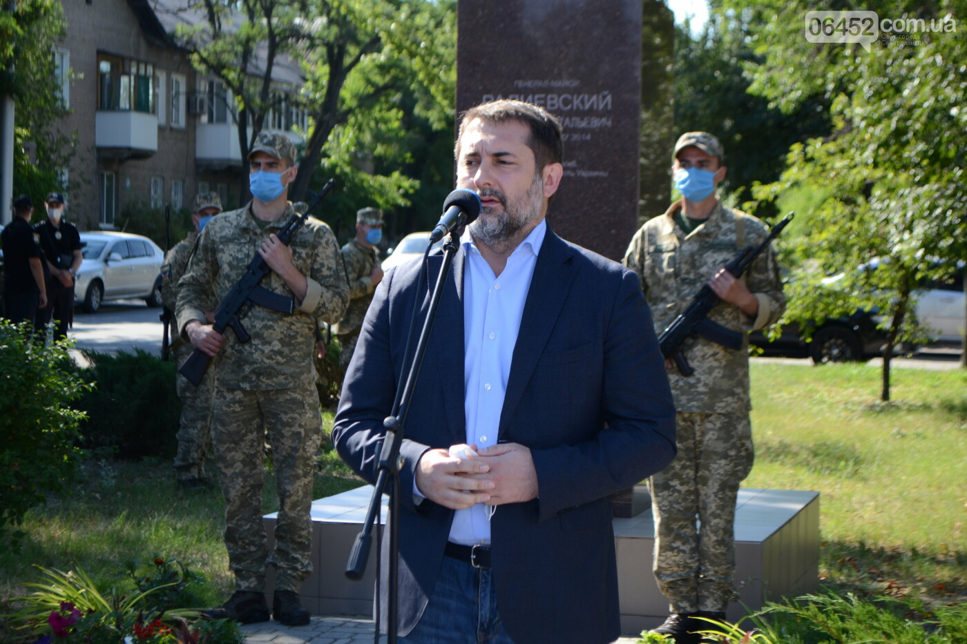 Северодонецк отмечает шестую годовщину освобождения от неза..., фото-2 Северодонецк отмечает шестую годовщину освобождения от незаконных вооруженных формирований, фото-2
