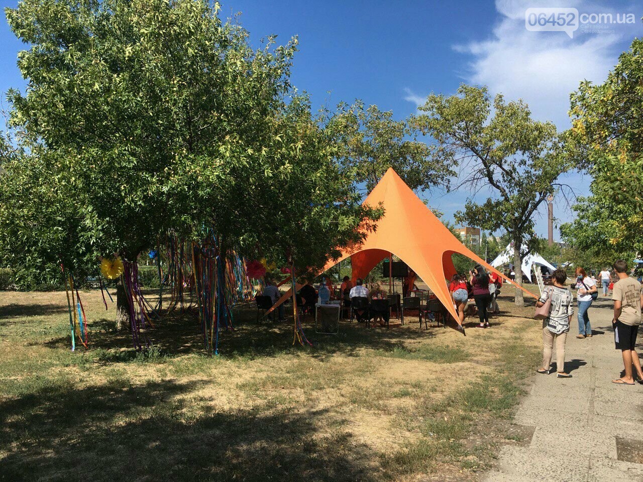 Диалог под открытым небом. В Северодонецке проходит "Фести..., фото-2 Диалог под открытым небом. В Северодонецке проходит "Фестиваль думок" (фото), фото-2