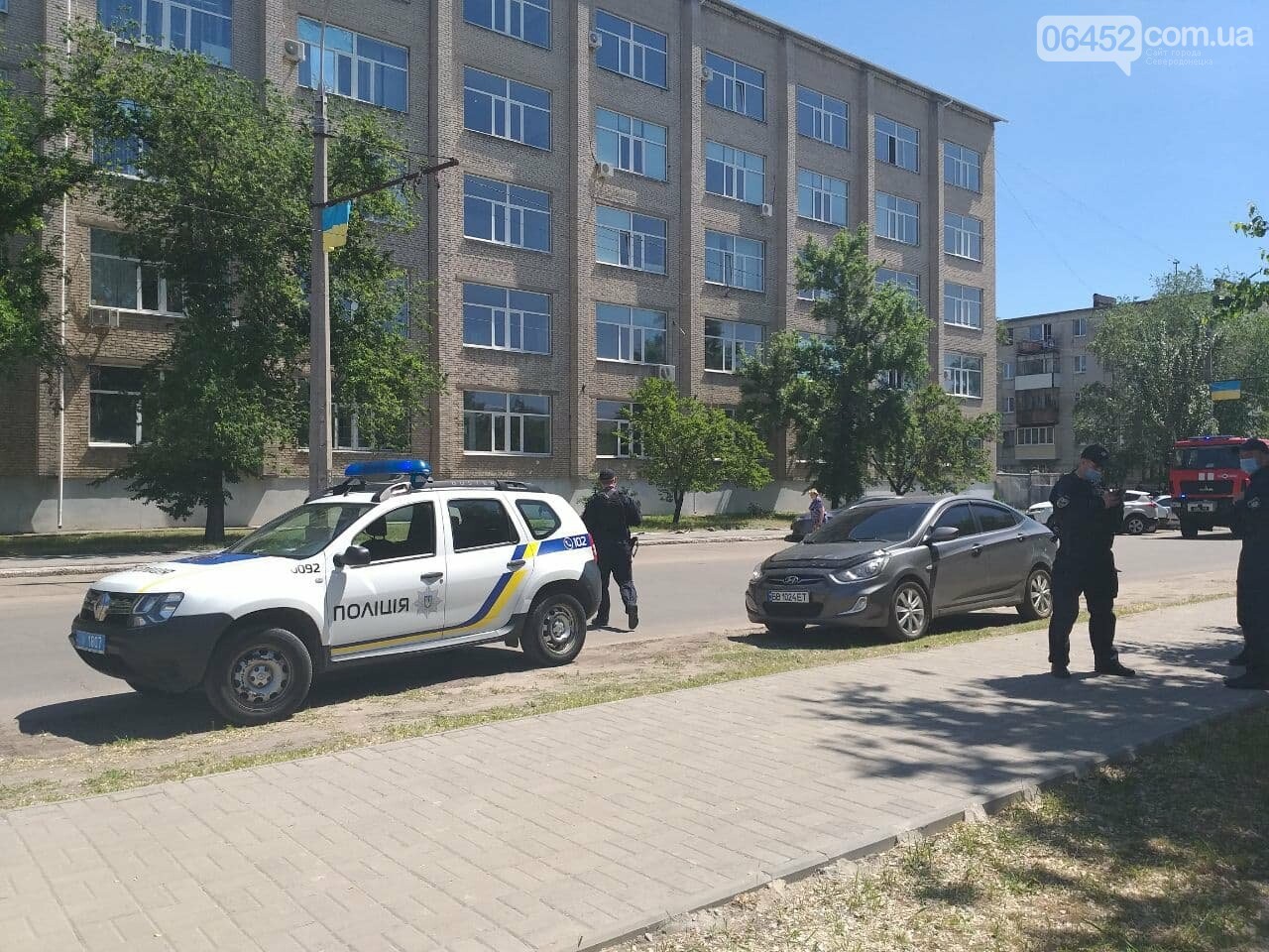 В Северодонецке неизвестный сообщил о минировании корпусов..., фото-9 В Северодонецке неизвестный сообщил о минировании корпусов двух университетов (фото), фото-9