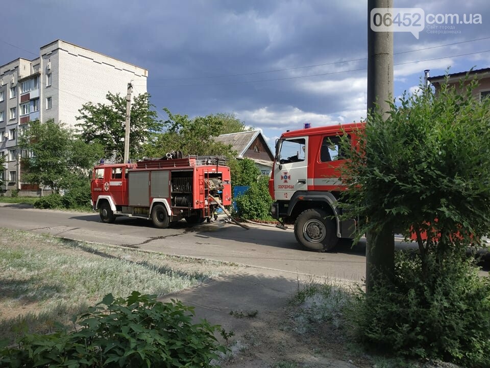 Пожар в Северодонецке: в частном секторе горела хозпостройка (фото) , фото-2