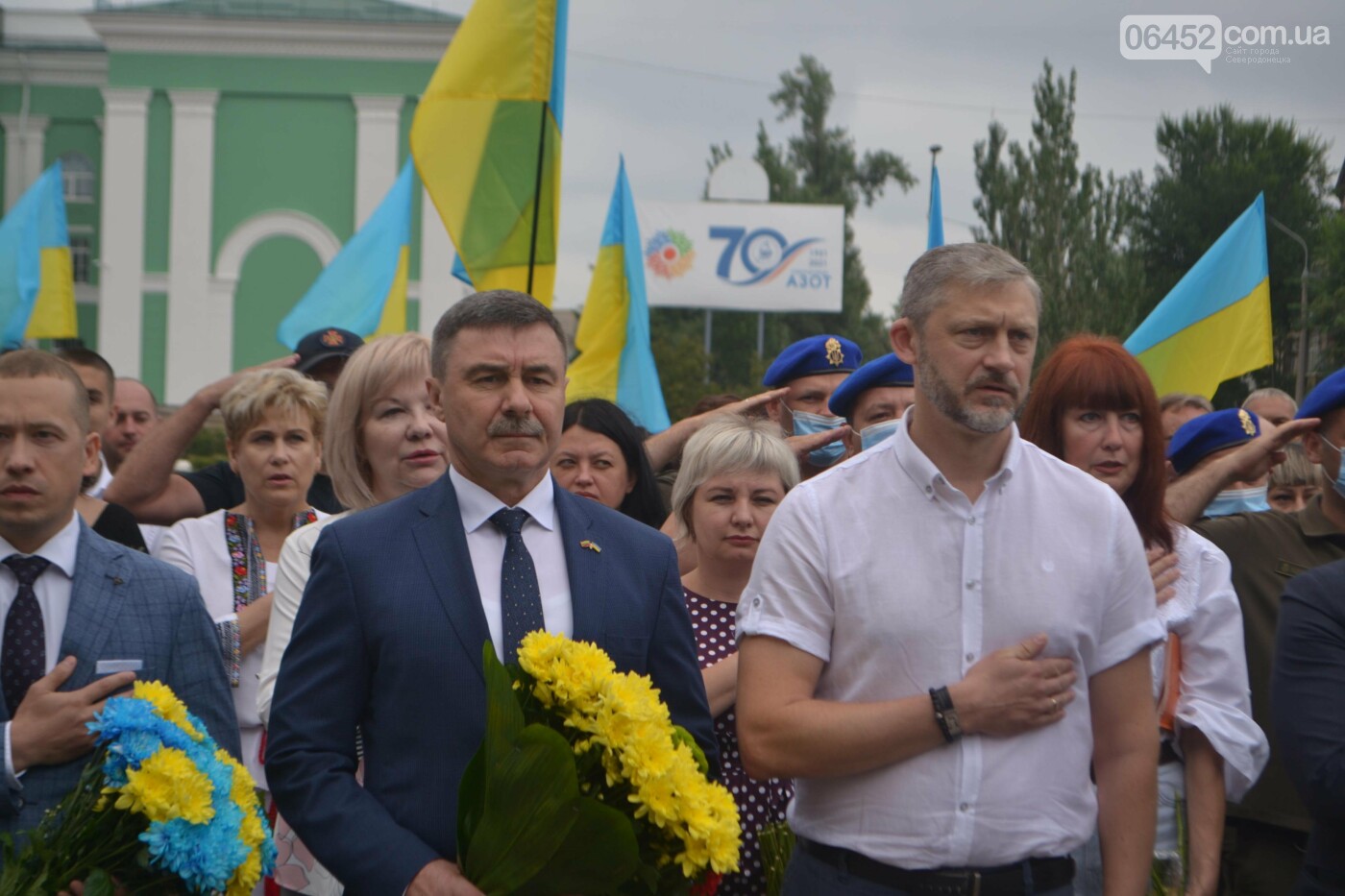В Северодонецке День освобождения города начали с открытия мемориальной доски (фото) , фото-10