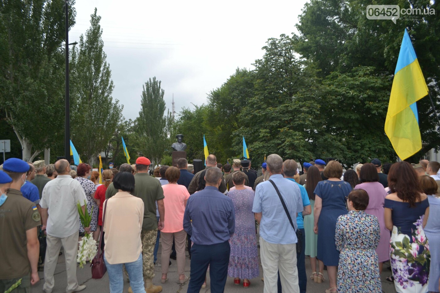 В Северодонецке День освобождения города начали с открытия мемориальной доски (фото) , фото-19