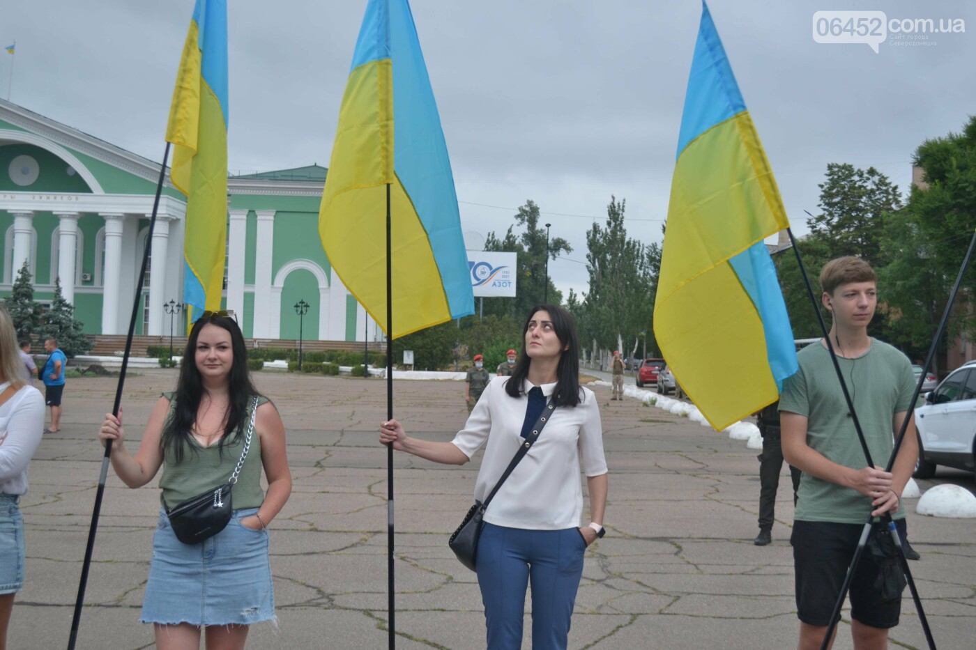 В Северодонецке День освобождения города начали с открытия мемориальной доски (фото) , фото-24