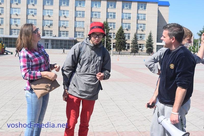 В Северодонецке студенты митинговали против блокировки соцс..., фото-3 В Северодонецке студенты митинговали против блокировки соцсетей (фото), фото-3