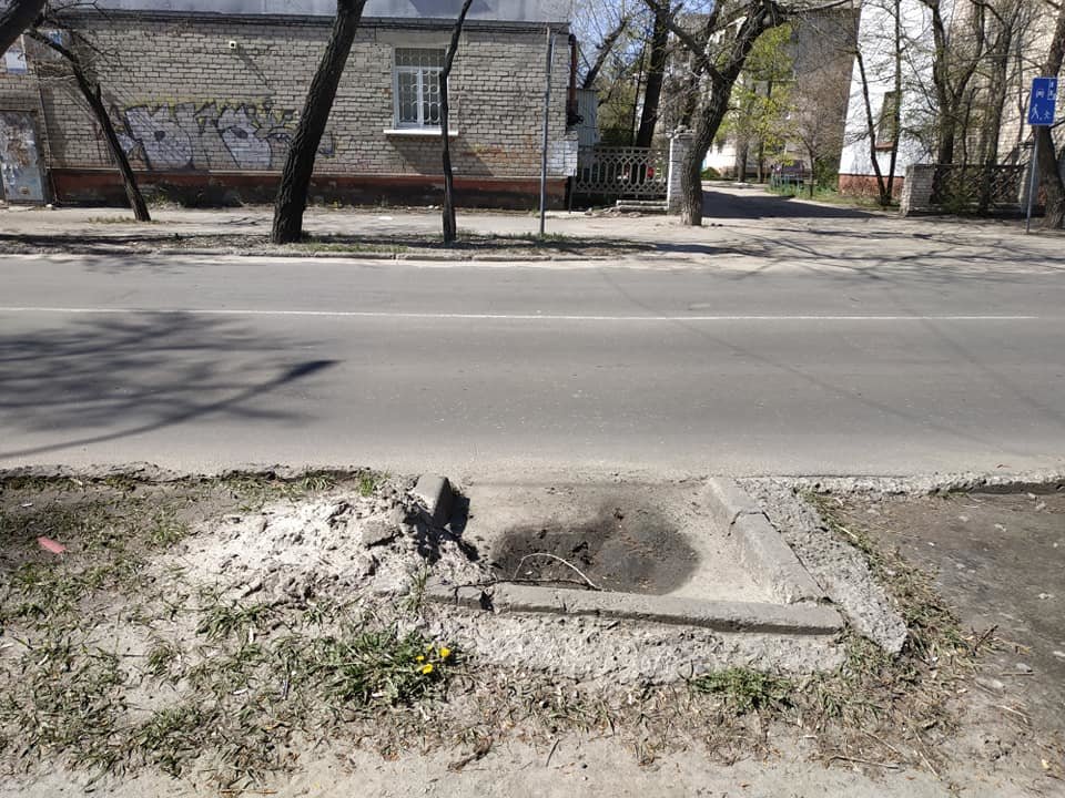 Северодончан беспокоят забитые водосточные люки, фото-2 Северодончан беспокоят забитые водосточные люки, фото-2