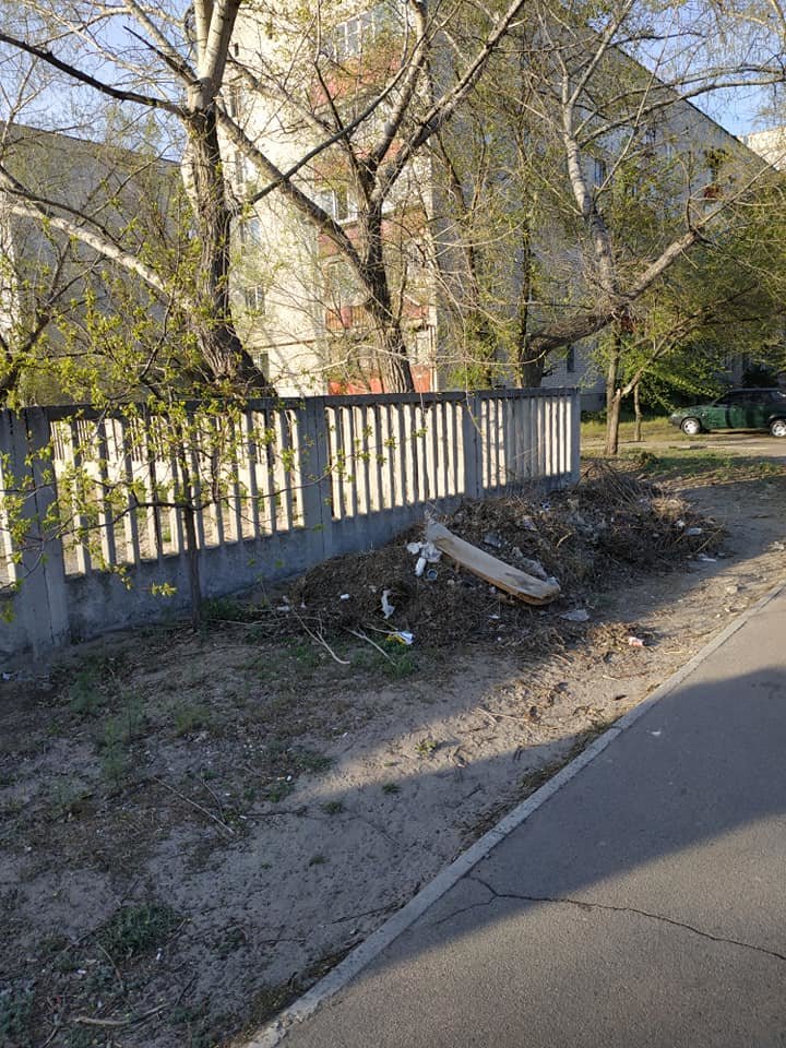 Северодончане недовольны качеством уборки мусора, фото-1 Северодончане недовольны качеством уборки мусора, фото-1