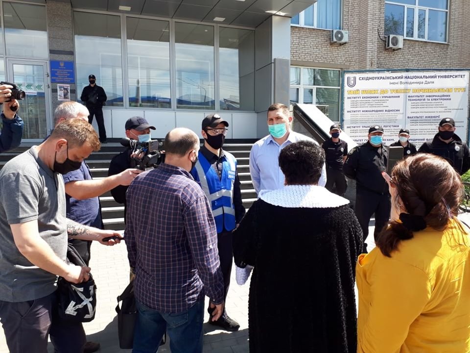 Предприниматели Луганской области вышли на митинги, фото-7 Предприниматели Луганской области вышли на митинги, фото-7
