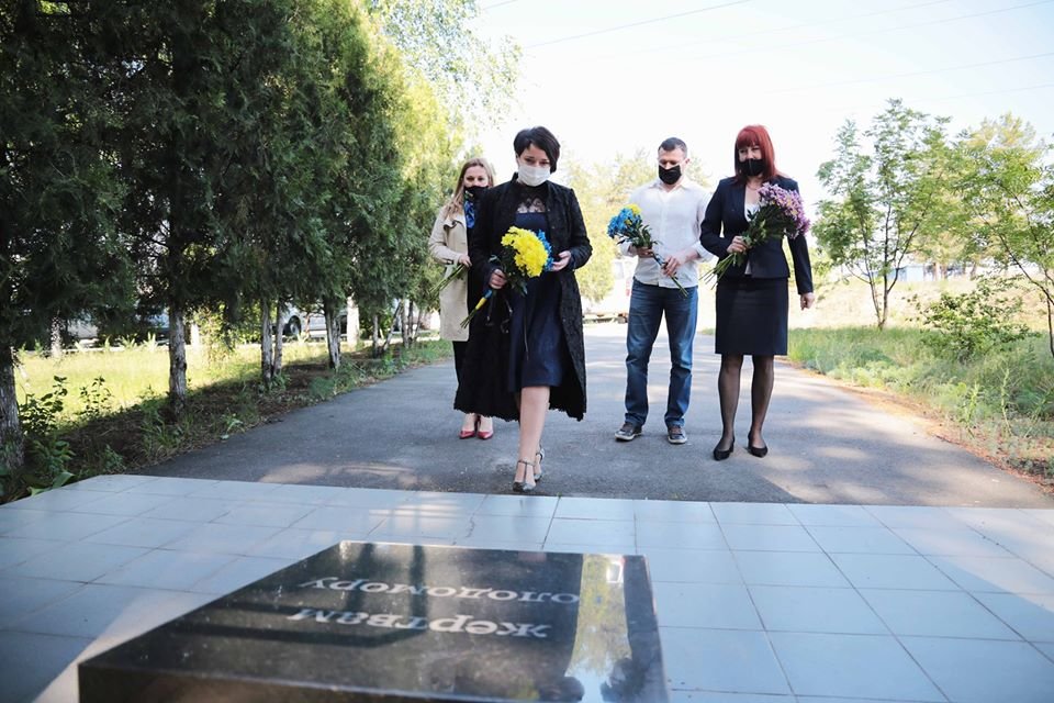 В Северодонецке почтили память жертв политических репрессий, фото-1 В Северодонецке почтили память жертв политических репрессий, фото-1
