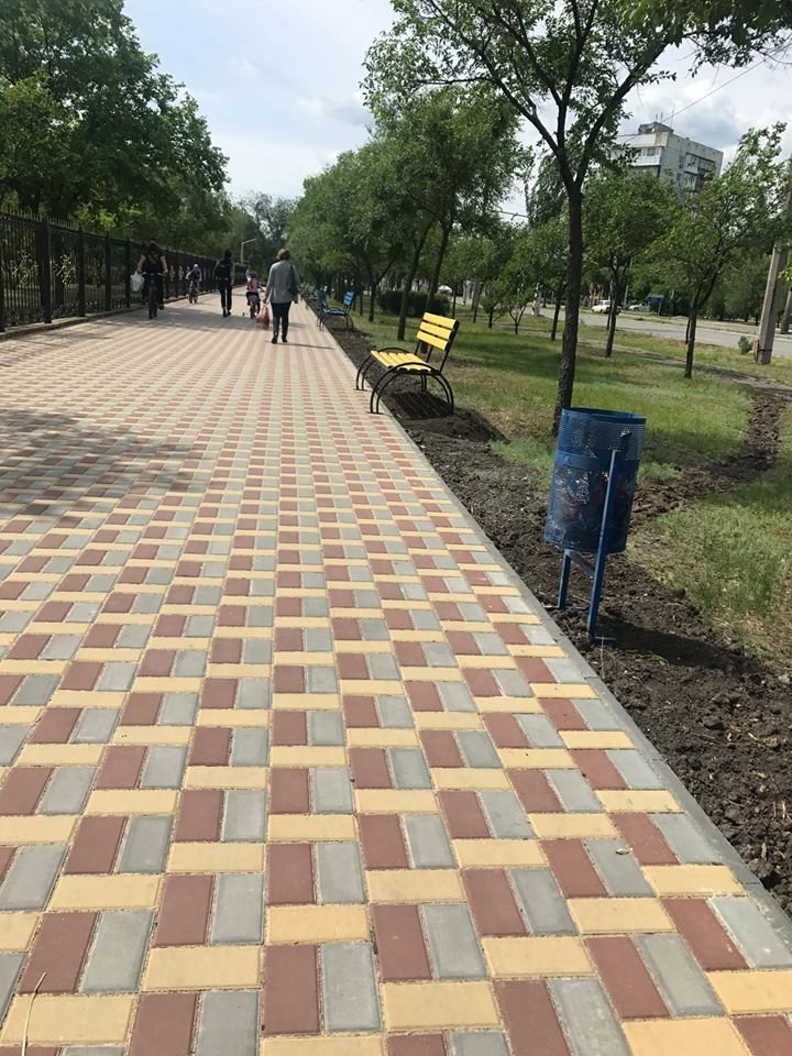 В Северодонецке установили новые лавочки, фото-2 В Северодонецке установили новые лавочки, фото-2
