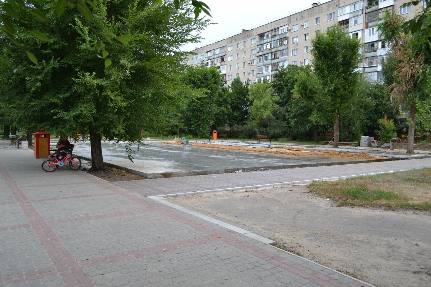В Северодонецке шлифуют поверхность будущего скейт-парка (ф..., фото-1 В Северодонецке шлифуют поверхность будущего скейт-парка (фото, видео), фото-1
