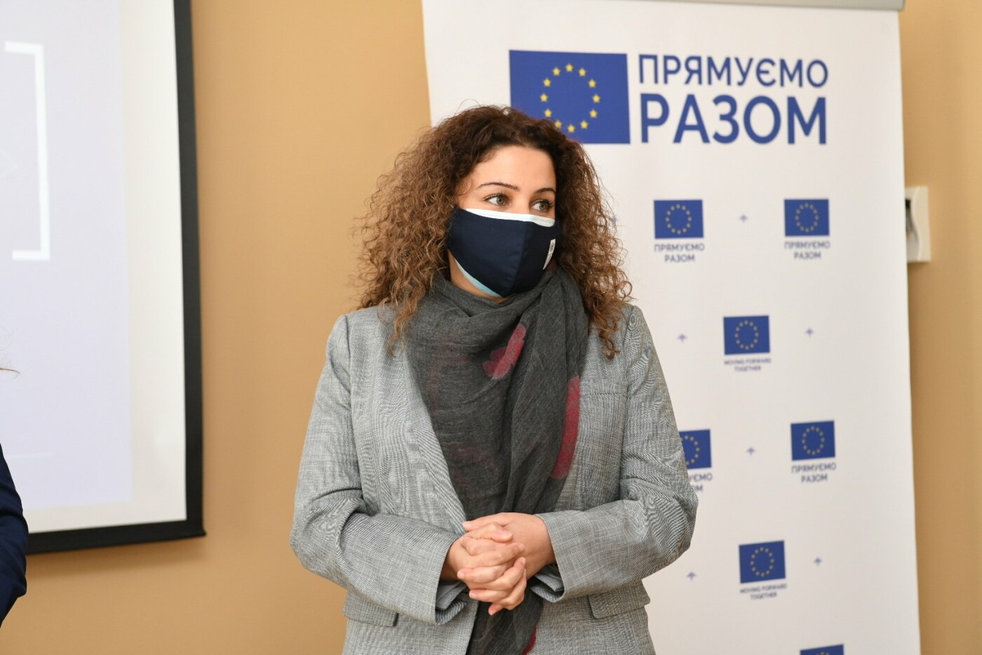 Присутствовавшая на открытии заместитель Постоянного представительн... Присутствовавшая на открытии заместитель Постоянного представительницы ПРООН в Украине Манал Фоуани