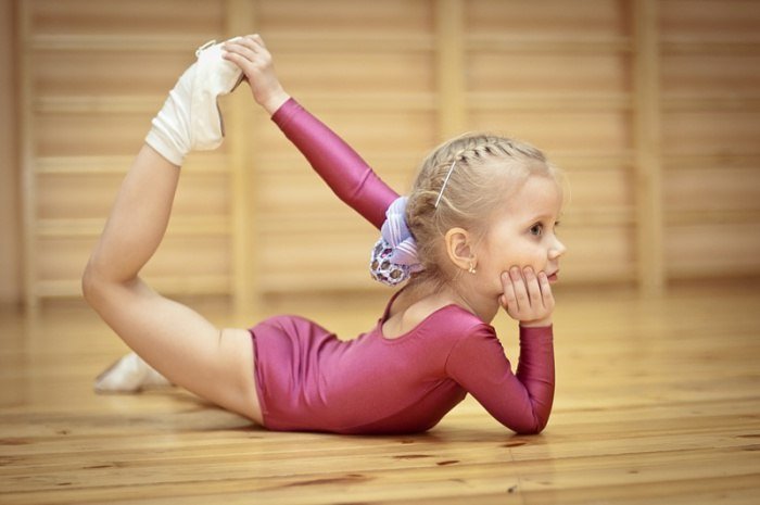 Занятие спортивной гимнастикой для детей