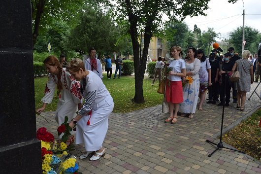 День Конституции в Северодонецке: церемония возложения цветов к памятникам Шевченко и Франко, фото-10