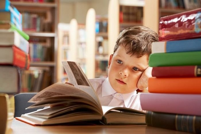На Луганщине солдаты ВСУ подарили книги садам и школам области На Луганщине солдаты ВСУ подарили книги садам и школам области, Вадим Максимов