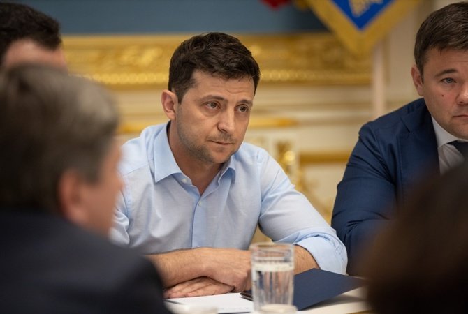 Президент Зеленский уволил трех сотрудников Антимонопольного комите... Президент Зеленский уволил трех сотрудников Антимонопольного комитета Украины, Вадим Максимов
