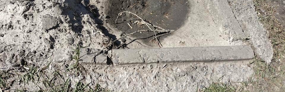 Северодончан беспокоят забитые водосточные люки Северодончан беспокоят забитые водосточные люки, Антон Малиновский