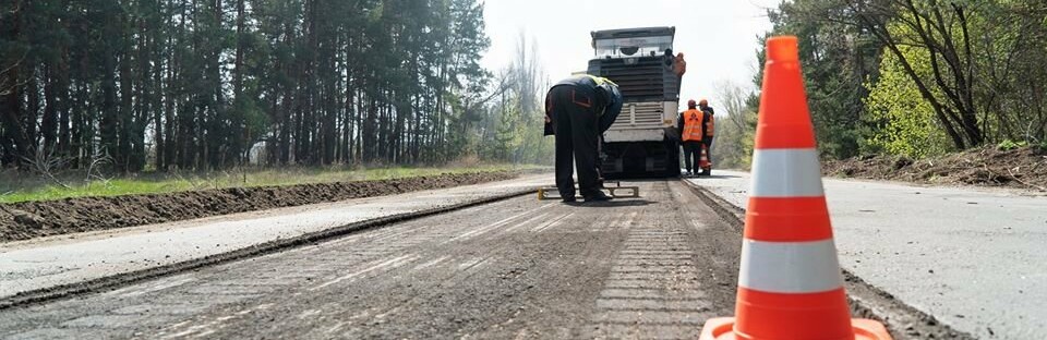 Начался капитальный ремонт дороги от Новоайдара до Северодонецка Начался капитальный ремонт дороги от Новоайдара до Северодонецка