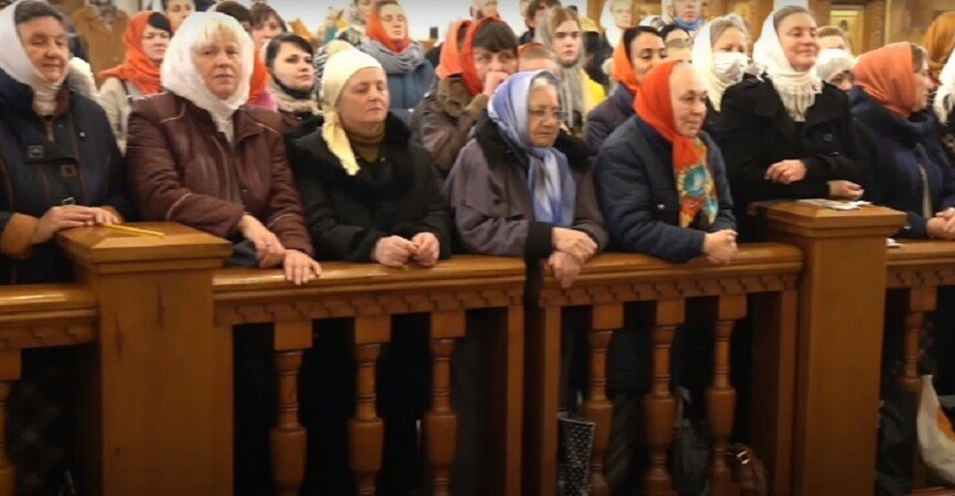 В Святогорской лавре произошли жесткие нарушения карантинных мероп... В Святогорской лавре произошли жесткие нарушения карантинных мероприятий