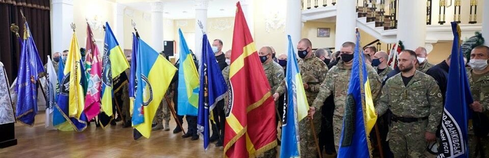 В Северодонецке прощаются с погибшим комбатом Сергеем Губановым В Северодонецке прощаются с погибшим комбатом Сергеем Губановым