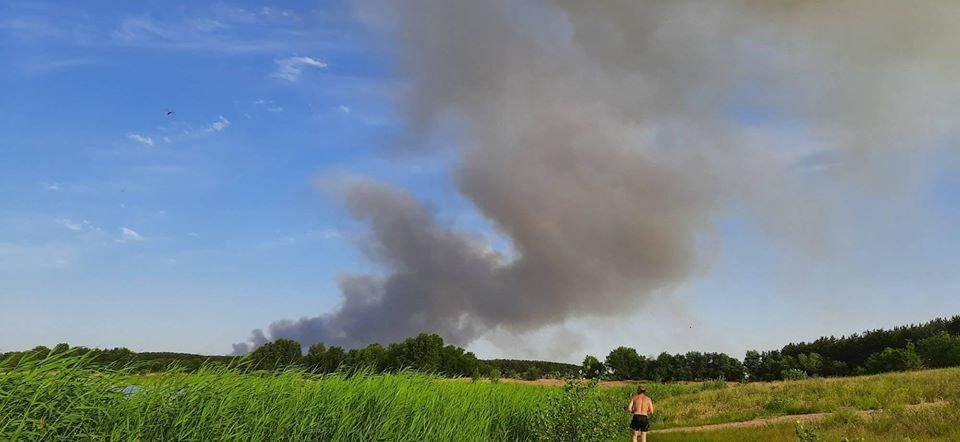 За Северодонецком горит лес За Северодонецком горит лес