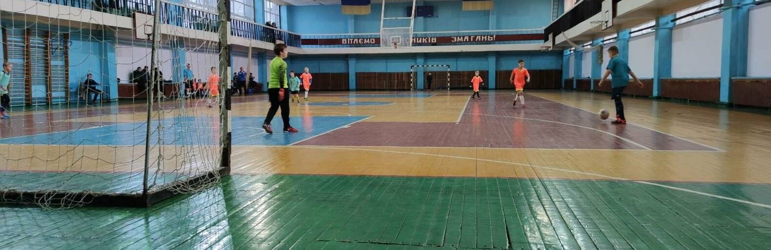 Северодончане занимают лидирующие позиции на Чемпионате области по футзалу